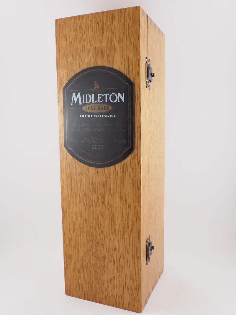 MIDLETON Very Rare 40% ABV Irish Whiskey BT 2002